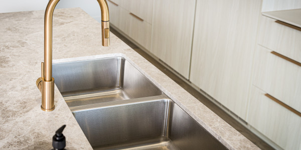 Comprar / Vender Casas Unifamiliares y Chalets en Alcorcón · con Cocinas de Diseño