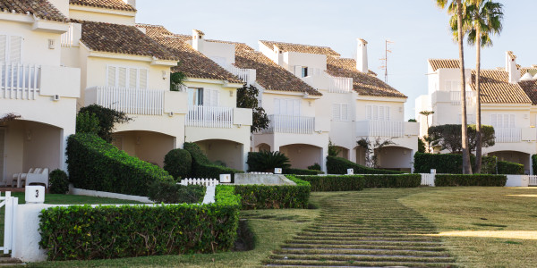 Compraventa de Inmuebles en Alcorcón · Adosados