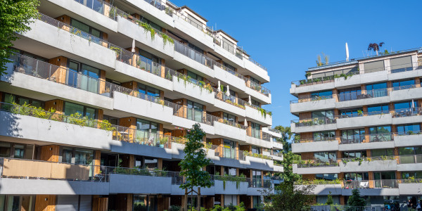 Compraventa de Inmuebles en Alcorcón · Pisos con Zona Comunitaria