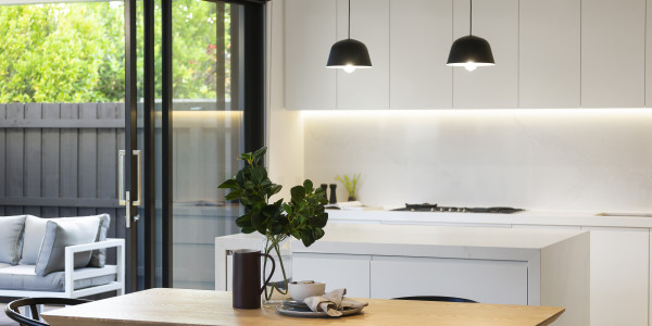 Inversores, Intermediarios, Agentes y Brokers Inmobiliarios en Alcorcón · Plantas Baja
