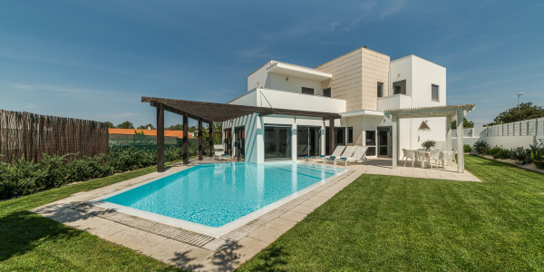 Inversores, Intermediarios, Agentes y Brokers Inmobiliarios en Alcorcón · Villas